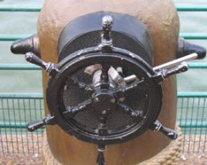 123163-boat-weel.jpg שודדי האיים האבודים