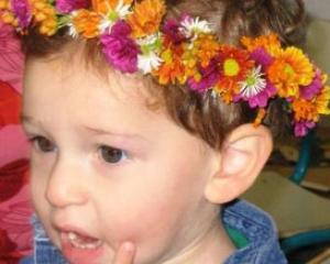 123894-shavuot2008-3.jpg כל הגן לבש לבן