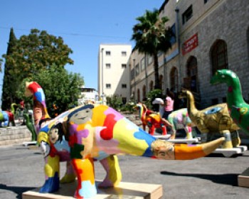 176652-dino-231.jpg דינוזאורים בנמל