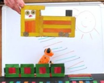 21471-story-box-maroom.JPG שעת סיפור הקטר האמיץ