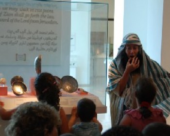 2522-Summer-Bible-Lands-Museum.JPG פעילות לילדים בירושלים - סוף החופש במוזיאון ארצות המקרא