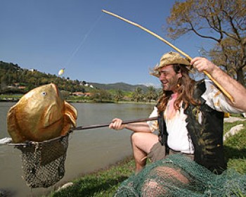 2795-dagbakfar.jpg חנוכה של פעילויות לילדים בדג בכפר