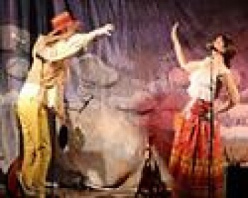 3022-THEATER-SHOW.jpg סיפורים מארץ קולילי - הצגה לילדים