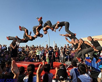 310583-circus-jerusalem2009.jpg תיאטרון רחוב באלרוב שדרות ממילא