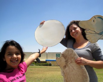 3274-moon.jpg שעת סיפור ויצירה במוזיאון הפתוח בעומר