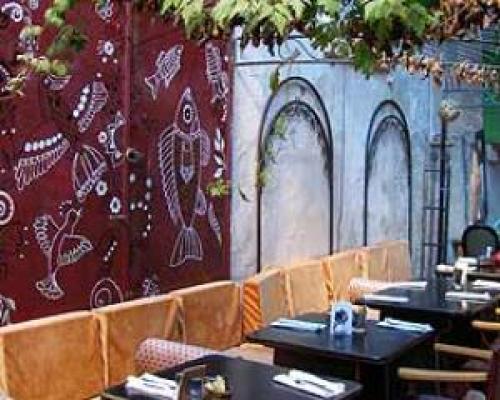 33272-noa.jpg שעת סיפור בקפה נועה