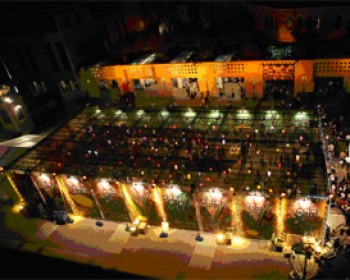 341001-suka-jerusalem.jpg הסוכה בכיכר ספרא