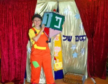 354999-svivonksamimlight.jpg חנוכה במוזיאון האדם והחי ברמת גן