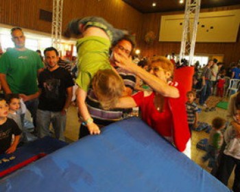 357287-circus-kfar-yehoshua.jpg שבת בקרקס