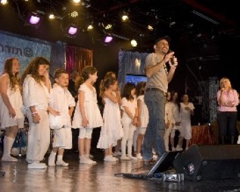 358865-Show-the-words-and-I_Photo-Yaniv-Grady.JPG אני תמיד נשאר אני