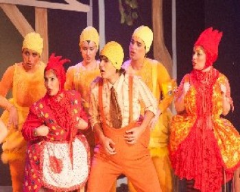 359486-hQSHU0ZXdn__-ung6Pjl7yDk-Pbs6eQu_-חנוכה-2011.-צילום-אלעד-חיזקי.JPG פסטיבל הצגות ילדים בתיאטרון אנסמבל הרצליה