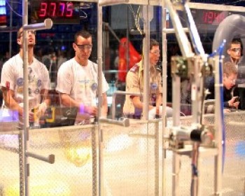 359906-2.JPG התחרות הארצית של First