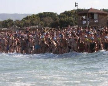 משחה אכזיב והפנינג גלישה בחוף אכזיב