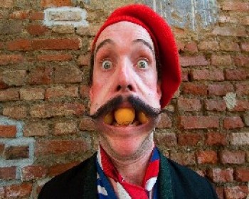 רחוב קומקום - פסטיבל תיאטרון רחוב