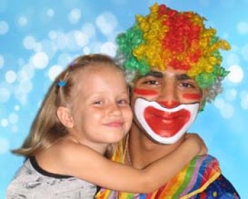 361887-purim-merkaz-canada.jpg שמחה גדולה במרכז קנדה