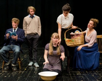 362001-helenkeler.jpg עושת הנפלאות - הצגה לילדים