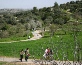 362177-TRAVEL-WITH-KIDS.jpg ניווט עצמאות בנאות קדומים- טיולי עצמאות 2013