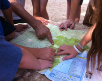 פעילות חנוכה לילדים בדרום - משחק מחפשים את המטמון למשפחות באשקלון