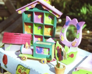 סדנת יצירה בעץ לילדים - משתלת הסוכה בכפר אז"ר