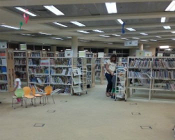 366014-BOOKS.jpg שעת סיפור לילדים בספרייה במודיעין