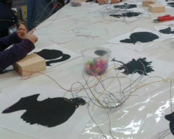 366274-CREATIVE.jpg פעילויות לילדים בתערוכת על קווי הדמיון במוזיאון תל אביב לאמנות