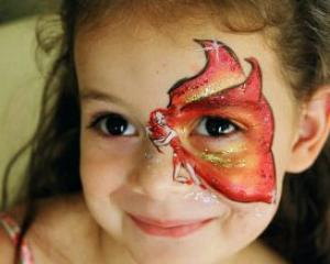 43735-paint-on-tha-face-for-purim.jpg ציורי פנים