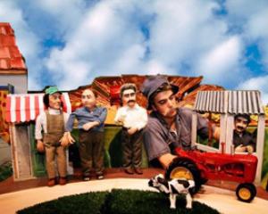 טרקטור בארגז חול