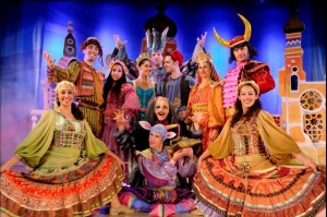 אלאדין ומנורת הקסמים. צילום: תיאטרון אורנה פורת