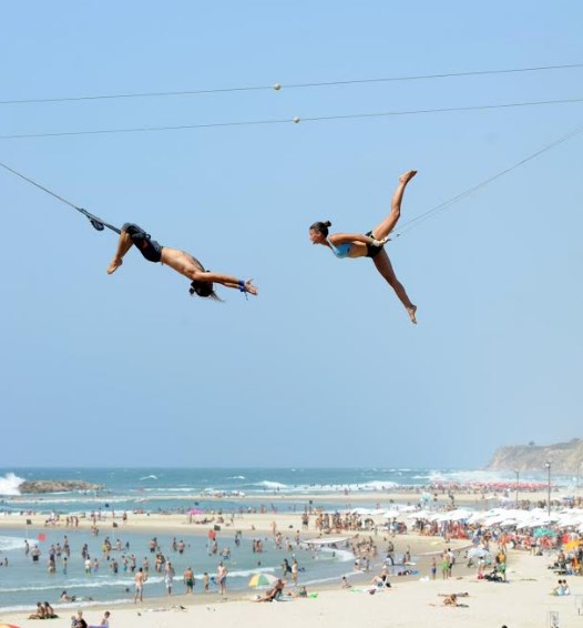 הטרפז המעופף בפסטיבל אילת לתיאטרון רחוב - צילום יוגב עמרני.