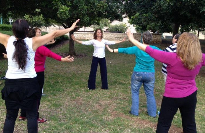 טאי צי בפארק עמק איילון עם ליאת קסירר