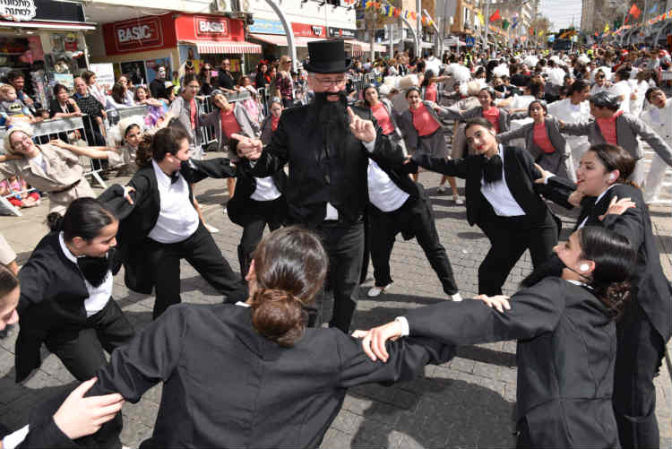 עדלאידע הרצליה פורים 2019