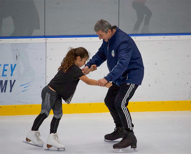 החלקה על הקרח תנובות, one ice arena