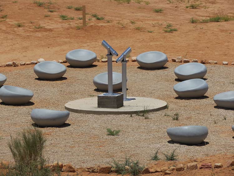 מתחם תצפיות כוכבים בחניון בארות