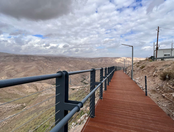 טיילת נחל פרת מסלול עם עגלות תינוק