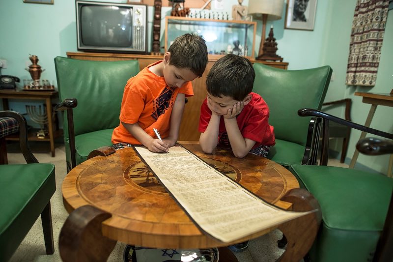 חותמים על מגילת העצמאות