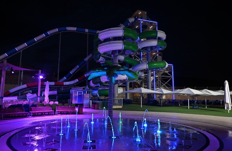 ווטרלנד אילת עכשיו גם בלילה, פארק המים באילת צילום לילה