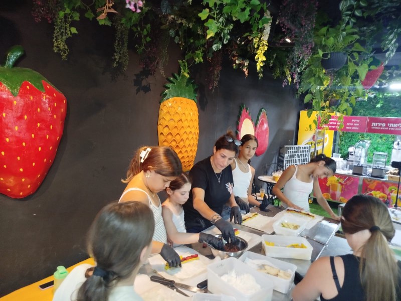 סדנת סושי פירות אילת, סדנאות באילת, ליאתי מגשי אירוח