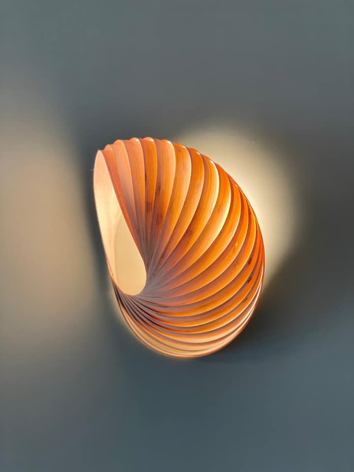 מנורה מעוצבת לדירת נופש