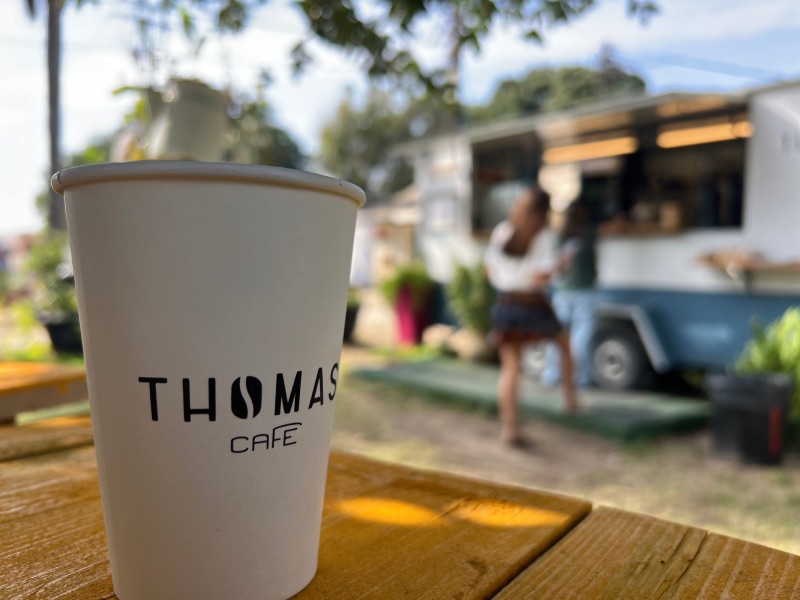 קפה תומאס כפר מסריק, קפה תומס