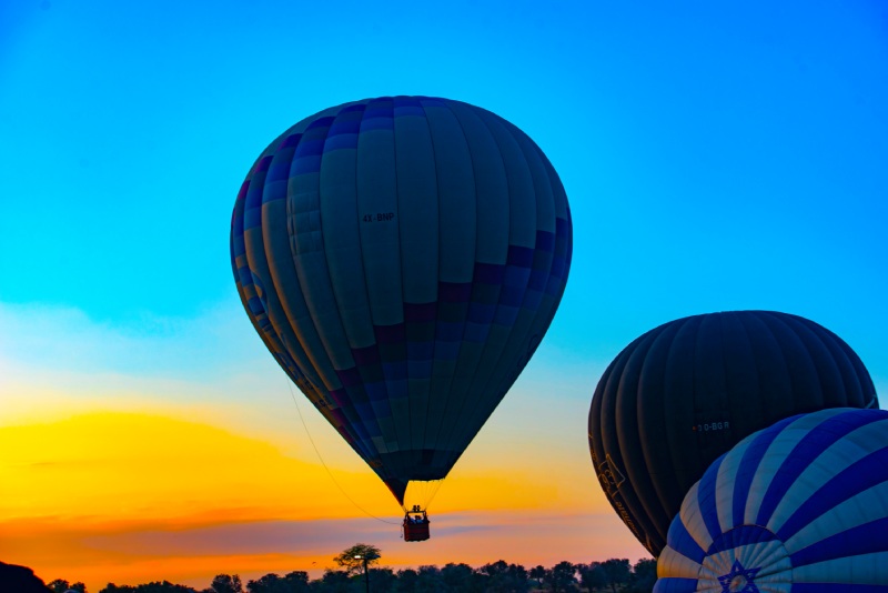 HOT AIR BALOON