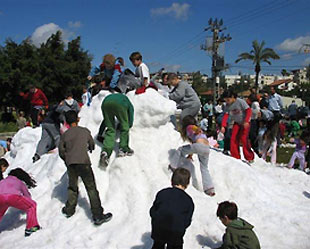 עדלאידע רמת השרון - אירועי פורים 2013, שלג ברמת השרון, אטרקציות לילדים ברמת השרון, הפעלות לילדים ברמת השרון, פעילויות לילדים ברמת השרון