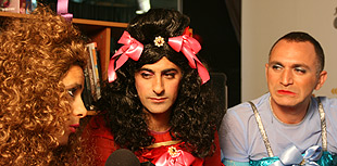 סינדרלה עם בר רפאלי, שלישיית מה קשור, אסי, שלום וציון