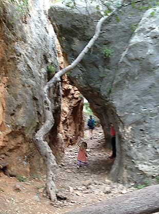 מבצר המונפורט, טיולים בצפון, מסלולים בצפון, טיולים לילדים בשבת, טיול קליל לילדים, טיול מומלץ בגליל המערבי, המלצות לטיולים, טיולים מומלצים בצפון