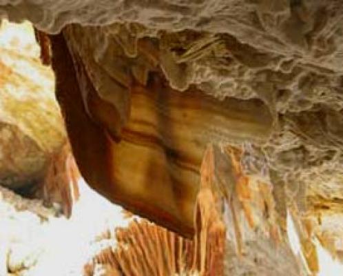 מערת הנטיפים בבית שמש, טיולים לילדים בחופש, טיולים עם ילדים בקיץ